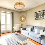 Cosy Apartment At Champs-Elysee « 1626 »